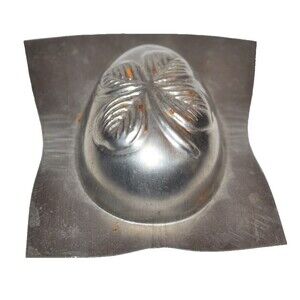 Vtg Chocolate Mold Easter Egg‎ HALF Four Leaf Lucky Clover St. Patrick's Day